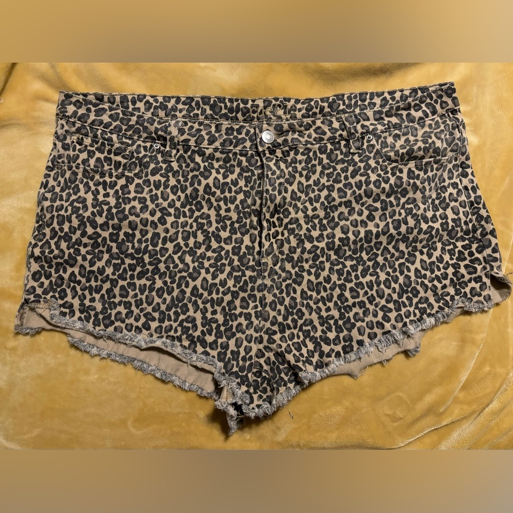 Cheetah Print Cut Off Shorts
